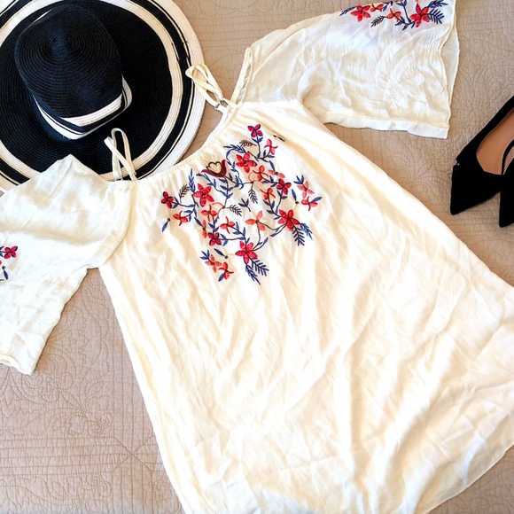 Rebellion Dresses & Skirts - NEW Rebellion Floral Embroidered Dress